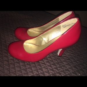 Madden girl Sursey pumps